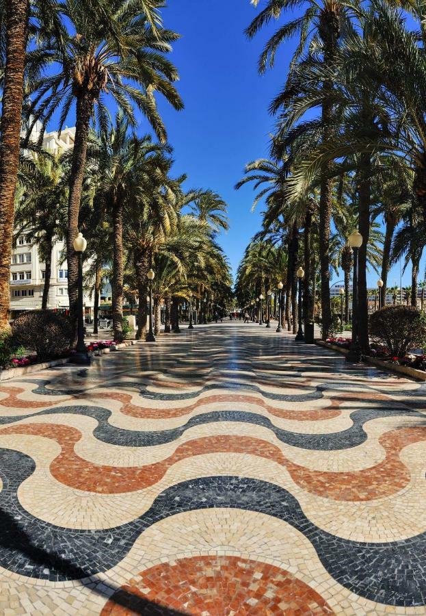 Pension Alemania Alicante Esterno foto